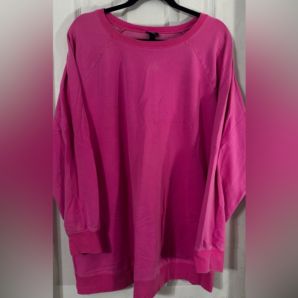 Torrid. Oversized Hot Pink Sweatshirt. Very soft. Size 2.